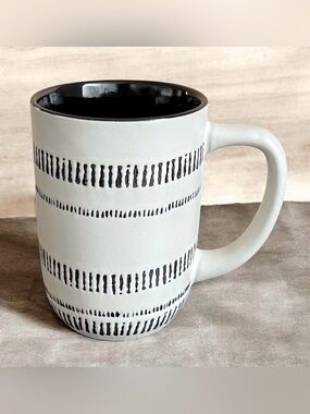 Hearth & Hand Magnolia Stoneware Mug White Black Texture Stripe Farmhouse 12oz